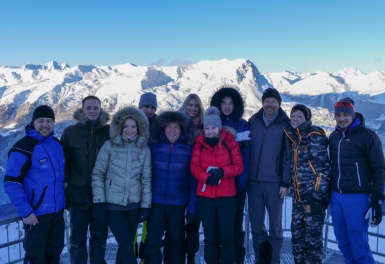 Roland Kaiser mit Frau und Tochter im Skiurlaub