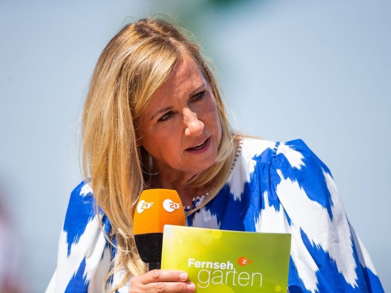 Mainz ZDF Fernsehgarten, 15.05.2022 Andrea Kiewel, ZDF Fernsehgarten, 15.05.2022 *** Mainz ZDF TV Garden, 15 05 2022 Andrea Kiewel, ZDF TV Garden, 15 05 2022 Copyright: xNeisx/xEibner-Pressefotox