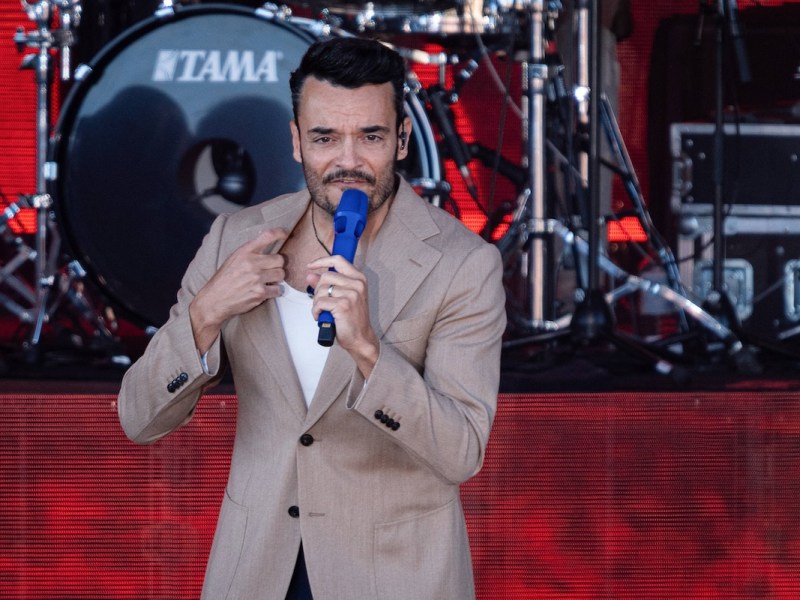 Entertainer und S‰nger Giovanni Zarrella tritt mit seiner Show Eine italienische Sommernacht in den G‰rten der Welt auf. 13.6.2024, Berlin, Deutschland *** Entertainer and singer Giovanni Zarrella performs his show An Italian Summer Night in the Gardens of the World 13 6 2024, Berlin, Germany kreativmedia_zarrella_19