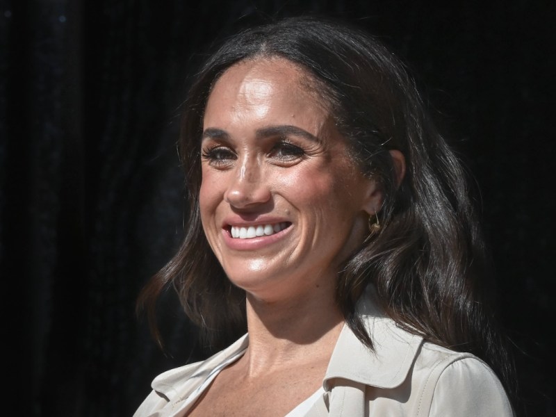 Harry and Meghan at the swimming medals ceremony, Invictus Games Day 7, D¸sseldorf, Germany D¸sseldorf, Germany, 16th Sep 2023. Meghan, the Duchess of Sussex and Prince Harry, the Duke of Sussex attend the swimming medals ceremony on stage in the Invictus Village and hand out medals to several of the winners. Day 6 of the Invictus Games D¸sseldorf in and around the Merkur Spiel Arena. 21 nations participate in the games this year., Credit:Imageplotter / Avalon PUBLICATIONxNOTxINxUKxFRAxUSA Copyright: xImageplotterx/xAvalonx 0805724330