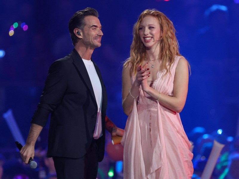 Entertainment Themen der Woche KW02 Schlagerchampions 2024 - Das grosse Fest der Besten am 13.01.2024 in der Velodrom in Berlin Florian Silbereisen und Anna Ermakova Foto: osnapix Schlagerchampions 2024 - Das grosse Fest der Besten *** Schlagerchampions 2024 Das grosse Fest der Besten on 13 01 2024 at the Velodrom in Berlin Florian Silbereisen and Anna Ermakova Photo osnapix Schlagerchampions 2024 Das grosse Fest der Besten MH