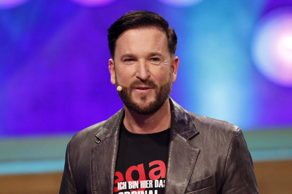 Schlagerstar Michael Wendler in der RTL-Live-Show Pocher vs. Wendler - Schluss mit lustig! in den NOBEO Studios. Hürth, 01.03.2020 NRW Deutschland