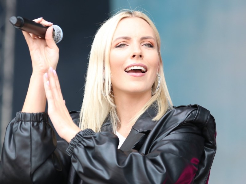 S‰ngerin Paulina Wagner SchlagerOlymp 2024 am 01.06.2024 Zentraler Festplatz Berlin *** Singer Paulina Wagner SchlagerOlymp 2024 on 01 06 2024 Zentraler Festplatz Berlin Copyright: xmix1x