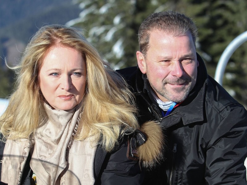 1108/ Saengerin Nicole mit Ehemann Winfried Seibert im Schnee, / Meet the stars zur Fernsehaufzeichnung Zauberhafte Weihnacht im Land der Stillen Nacht . , Lisa Alm, Flauchau, 20161205, Flauchau Lisa Alm Oesterreich *** 1108 Singer Nicole with her husband Winfried Seibert in the snow, Meet the stars for the television recording Magical Christmas in the Land of Silent Night, Lisa Alm, Flauchau, 20161205, Flauchau Lisa Alm Austria Copyright: xPOP-EYE/HUrsx 1006147448805MeetthestarszurFernseaufzeichnungZauberhafteWeihnach