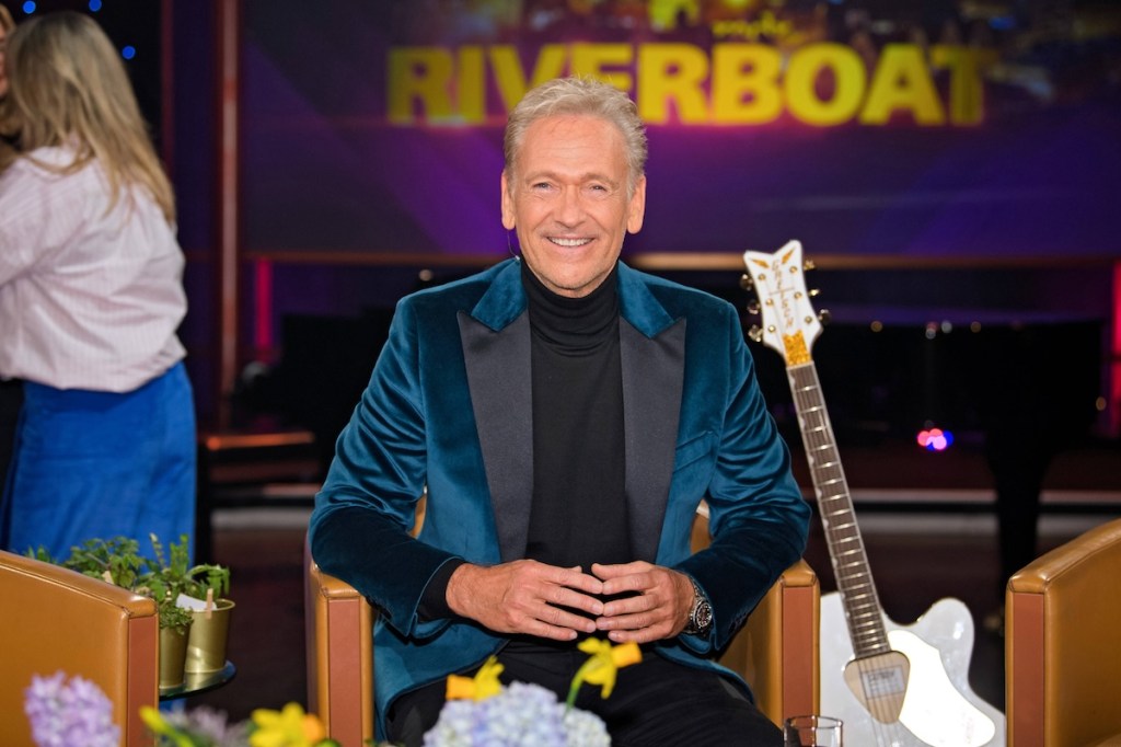MDR - Riverboat. S‰nger Olaf Berger anl‰fllich der Aufzeichnung der MDR - Talkshow Riverboat am 15.03.2024 in der Mediacity Leipzig. 20240315ADO0022 *** MDR Riverboat singer Olaf Berger on the occasion of the recording of the MDR talk show Riverboat on 15 03 2024 at Mediacity Leipzig 20240315ADO0022