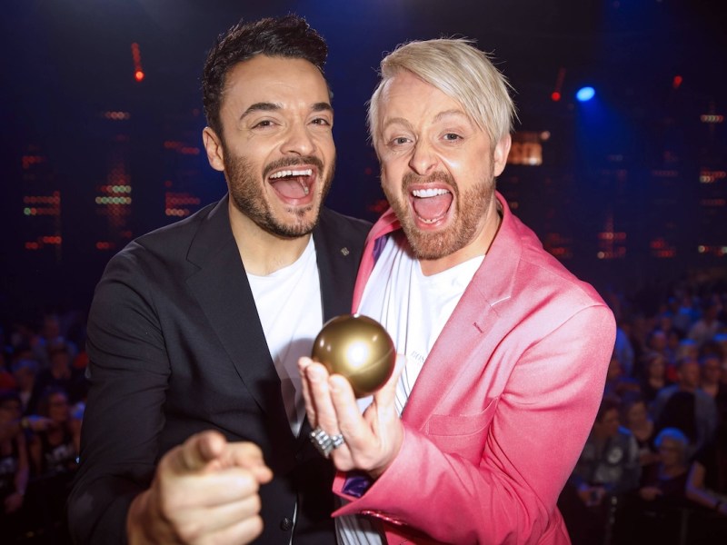 ARD: Alle singen Kaiser - Das groﬂe Schlagerfest . S‰nger Giovanni Zarrella und Entertainer Ross Antony w‰hrend der ARD Fernsehshow Alle singen Kaiser - Das groﬂe Schlagerfest am 16.03.2019 in der media city Leipzig. 20190316SFL0119 *** ARD Alle singen Kaiser Das groﬂe Schlagerfest Singer Giovanni Zarrella and entertainer Ross Antony during the ARD television show Alle singen Kaiser Das groﬂe Schlagerfest am 16 03 2019 in der media city Leipzig 20190316SFL0119
