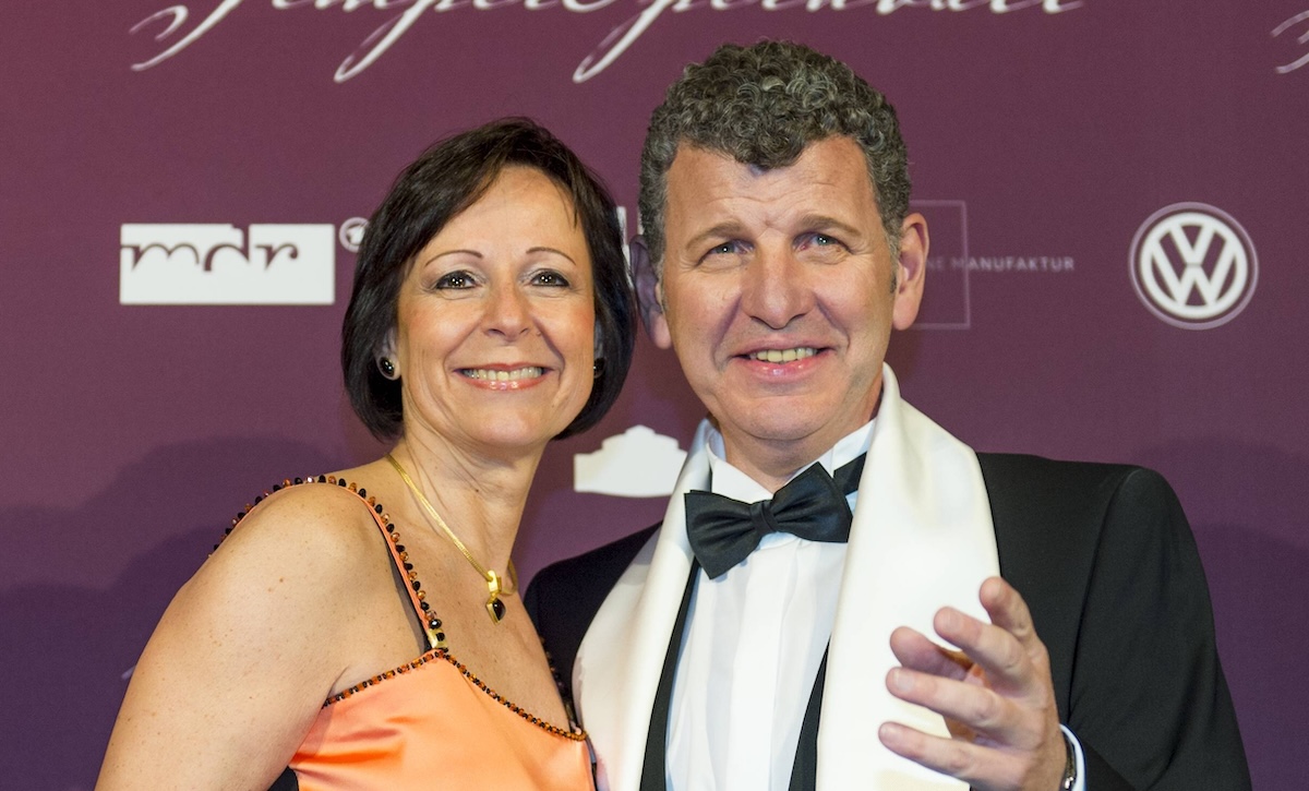 Semperopernball, Freitag 29.01.2016, Semperoper Dresden. Semino Rossi mit Ehefrau Gabi. RM001