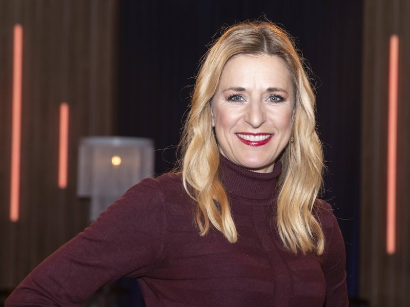 Stefanie Hertel in der Sendung ,,Koelner Treff,, im WDR Fernsehen, 01.03.2024. Einzelbild,angeschnittenes Einzelmotiv,Portraet,Portrait,Portr‰t. *** Stefanie Hertel in the program ,,Koelner Treff,, on WDR television, 01 03 2024 single image,cropped single motif,portrait,portrait,portrait