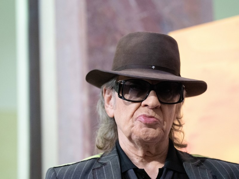 Udo Lindenberg Bundesratspr√§sident Peter Tschentscher er√∂ffnete am 2. M√§rz 2023 eine Ausstellung mit Bildern von Udo Lindenberg. Berlin Berlin GER *** Udo Lindenberg President of the Bundesrat Peter Tschentscher opened on 2 March 2023 an exhibition with pictures of Udo Lindenberg Berlin Berlin GER