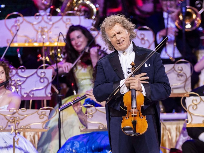 Andre Rieu und das Johann Strauss Orchester live bei einem Konzert seiner World Tour in der Messehalle. Erfurt, 05.06.2024 *** Andre Rieu and the Johann Strauss Orchestra live at a concert of his World Tour in the Messehalle Erfurt, 05 06 2024 Foto:xM.xKremerx/xFuturexImagex rieu_4612