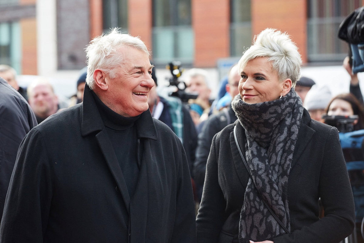 Heinz Hoenig mit Ehefrau Annika K‰rsten bei der Trauerfeier f¸r Jan Fedder in der Hamburger Hauptkirche St. Michaelis. *** Heinz Hoenig with his wife Annika K‰rsten at the funeral service for Jan Fedder in Hamburgs main church St Michaelis Copyright: xEventpressxGolejewskix