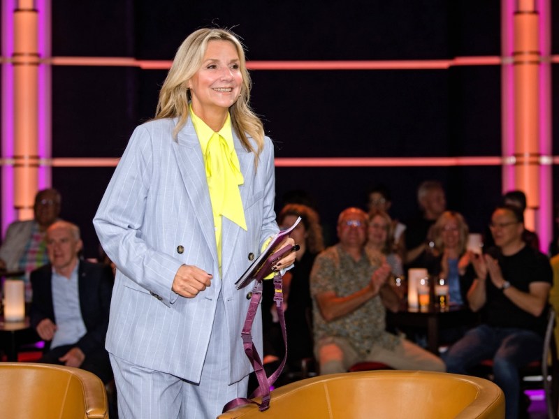 MDR - Riverboat. Moderatorin Kim Fisher anl‰ﬂlich der Aufzeichnung der MDR - Talkshow Riverboat am 31.05.2024 in der Mediacity Leipzig. 20240531ADO0001 *** MDR Riverboat presenter Kim Fisher on the occasion of the recording of the MDR talk show Riverboat on 31 05 2024 at Mediacity Leipzig 20240531ADO0001