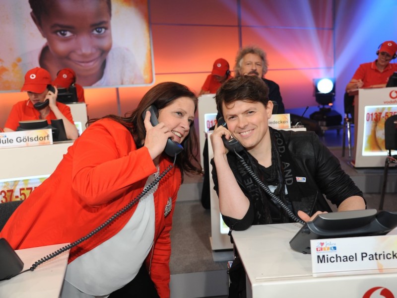 Die Musiker Kathy Kelly und Kathy und Michael Patrick Kelly posieren am 19.11.2015 in H¸rth bei Kˆln bei 20 Jahre RTL Spendenmarathon Wir helfen Kindern. the Musician Kathy Kelly and Kathy and Michael Patrick Kelly pose at 19 11 2015 in H¸rth at Cologne at 20 Years RTL Donations marathon We help Children