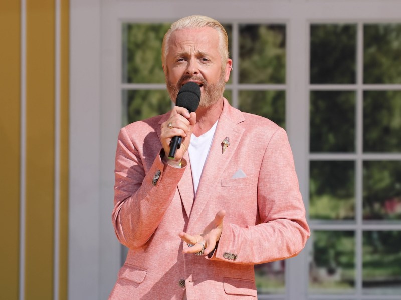 Ross Antony - Immer wieder sonntags 2024, Folge 08 Ross Antony. ARD-Unterhaltungsshow Immer wieder sonntags. TV-Aufzeichnung und Live-‹bertragung vom 11.08.2024 aus dem Wasserpark Rulantica, Rust. Baden-W¸rttemberg, Deutschland. *** Ross Antony Immer wieder sonntags 2024, Episode 08 Ross Antony ARD entertainment show Immer wieder sonntags TV recording and live broadcast from 11 08 2024 from the water park Rulantica, Rust Baden W¸rttemberg, Germany