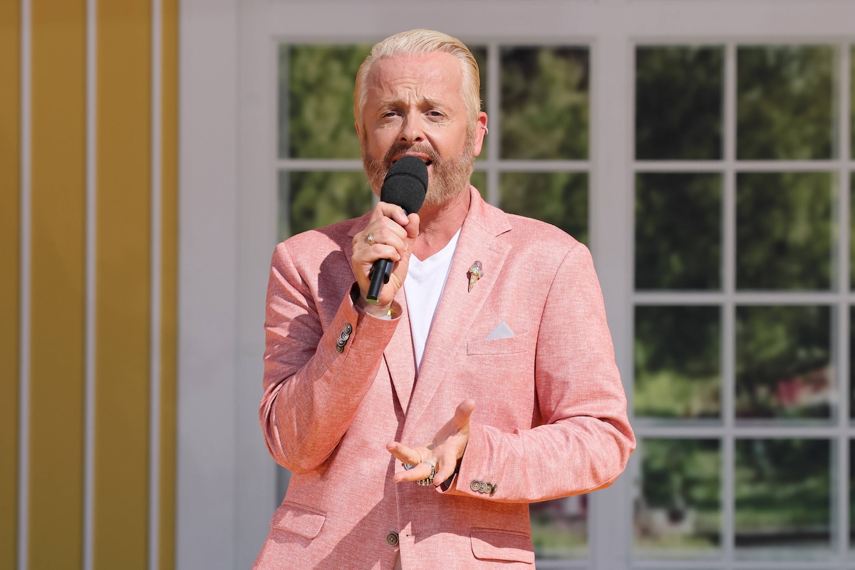 Ross Antony - Immer wieder sonntags 2024, Folge 08 Ross Antony. ARD-Unterhaltungsshow Immer wieder sonntags. TV-Aufzeichnung und Live-‹bertragung vom 11.08.2024 aus dem Wasserpark Rulantica, Rust. Baden-W¸rttemberg, Deutschland. *** Ross Antony Immer wieder sonntags 2024, Episode 08 Ross Antony ARD entertainment show Immer wieder sonntags TV recording and live broadcast from 11 08 2024 from the water park Rulantica, Rust Baden W¸rttemberg, Germany