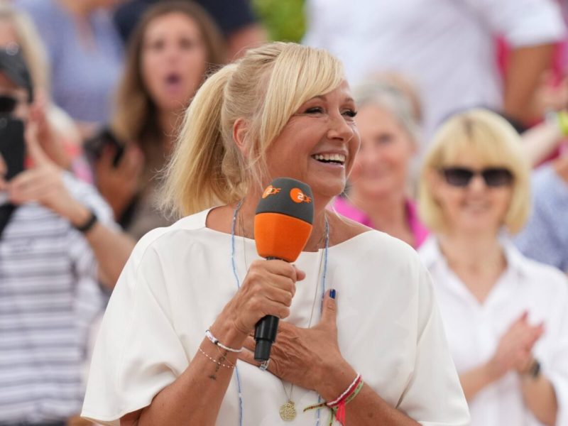 Der ZDF-„Fernsehgarten“ ist immer für eine Überraschung gut! Unter dem Motto „Wild Wild West“ ließ auch Taylor Swift nicht auf sich warten... (Foto: IMAGO / BOBO)