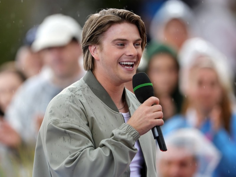 Vincent Gross - Immer wieder sonntags 2024, Folge 12 Vincent Gross. ARD-Unterhaltungsshow Immer wieder sonntags. TV-Aufzeichnung und Live-‹bertragung vom 08.09.2024 aus dem Wasserpark Rulantica, Rust. Baden-W¸rttemberg, Deutschland. *** Vincent Gross Immer wieder sonntags 2024, Episode 12 Vincent Gross ARD entertainment show Immer wieder sonntags TV recording and live broadcast from 08 09 2024 from the water park Rulantica, Rust Baden W¸rttemberg, Germany