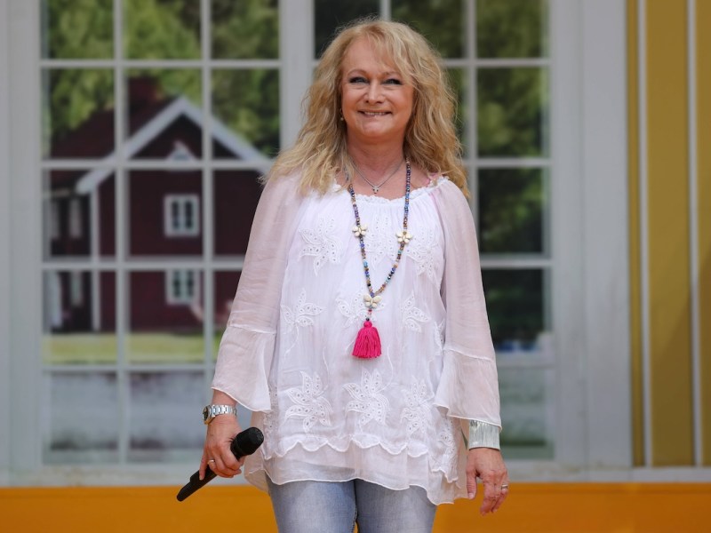 Nicole - Immer wieder sonntags 2024, Folge 07 Schlagers‰ngerin Nicole. ARD-Unterhaltungsshow Immer wieder sonntags. TV-Aufzeichnung und Live-‹bertragung vom 28.07.2024 aus dem Wasserpark Rulantica, Rust. Baden-W¸rttemberg, Deutschland. *** Nicole Immer wieder sonntags 2024, Episode 07 Pop singer Nicole ARD entertainment show Immer wieder sonntags TV recording and live broadcast from 28 07 2024 from the water park Rulantica, Rust Baden W¸rttemberg, Germany