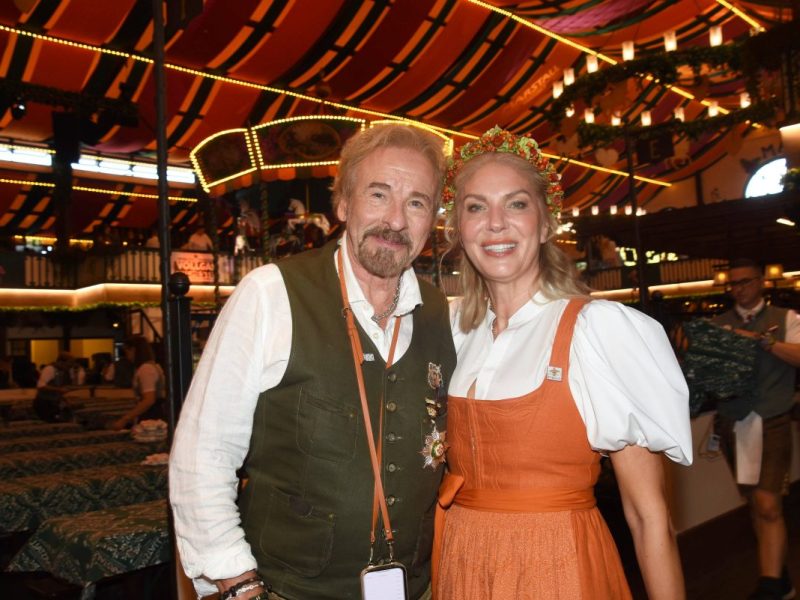 Thomas Gottschalk und Karina plaudern über eine Panne bei ihrer Hochzeit.